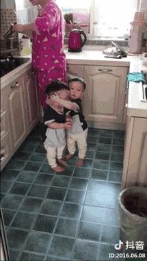 玩抖音的女人们会越来越年轻,为什么玩抖音的都是女孩子