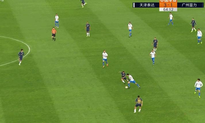 中超出现戏剧性一幕,中超名场面开场被罚下