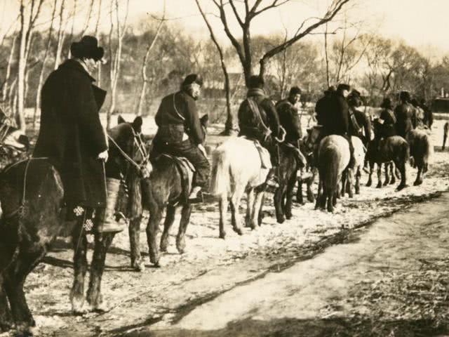 趁敌空虚，邓铁梅远攻庄河，兵围大孤山，兵不血刃收复失地