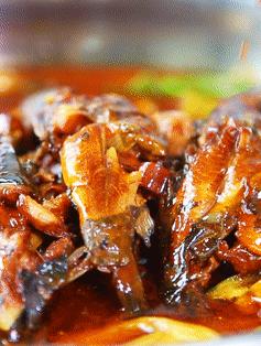 隐藏在巷子里的地锅鸡好吃,这家藏在巷子里的30年老字号