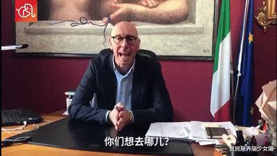 西班牙狗狗一天被遛38次,西班牙狗狗一天被遛33次