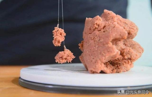 鱼竿钓轮胎，鱼线拉小车，渔具中的套路，你中奖没？说出来不丢人