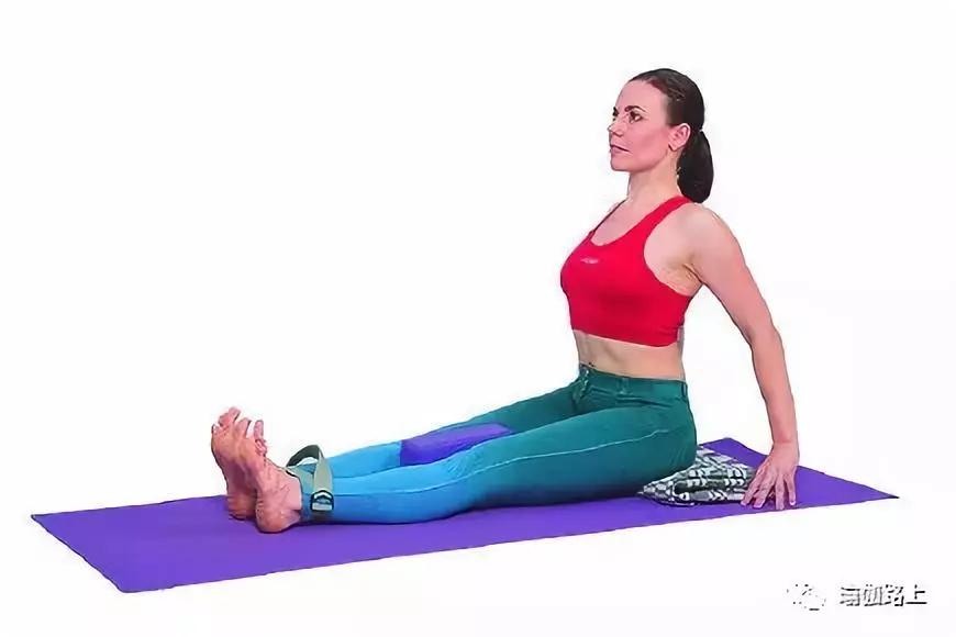 瑜伽改善o型腿的私教训练方法,瑜伽矫正o型腿私教视频