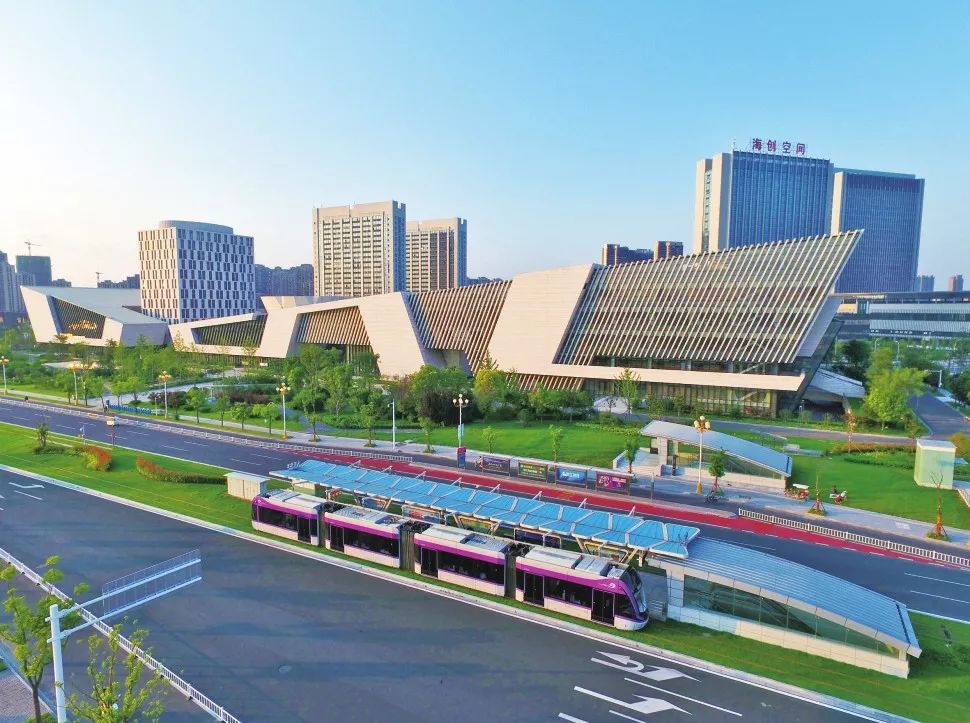 辉煌七十年奋进新淮安,壮丽七十年奋进新征途