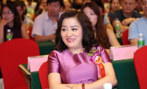 巾帼力量不让须眉,巾帼不让须眉力气大