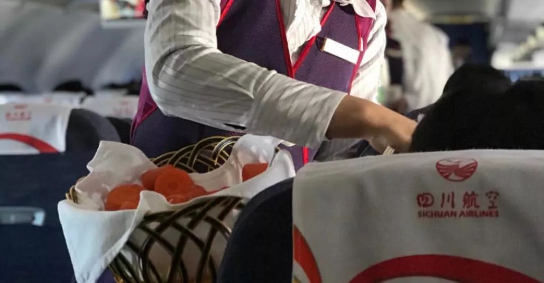川航飞机餐真的那么好吗,川航飞机餐最火的视频
