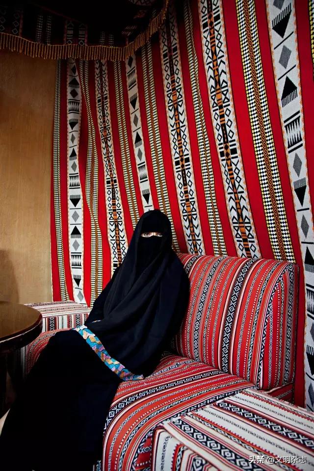 飘逸的古典服装,阿拉伯长袍的服饰特点