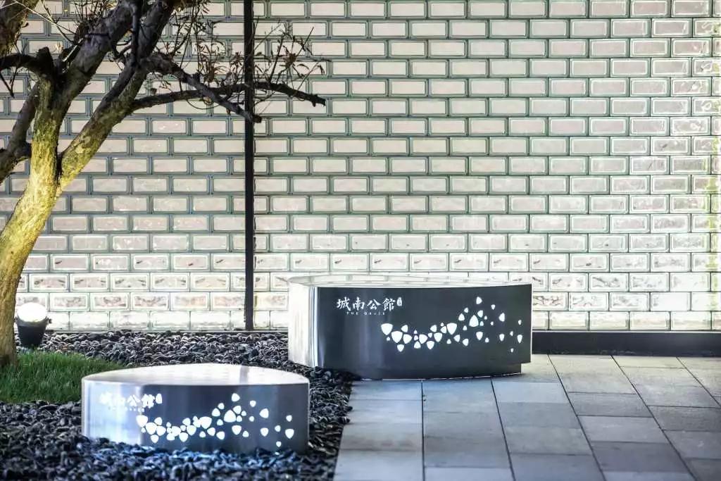 淋浴坐凳设计,庭院坐凳设计