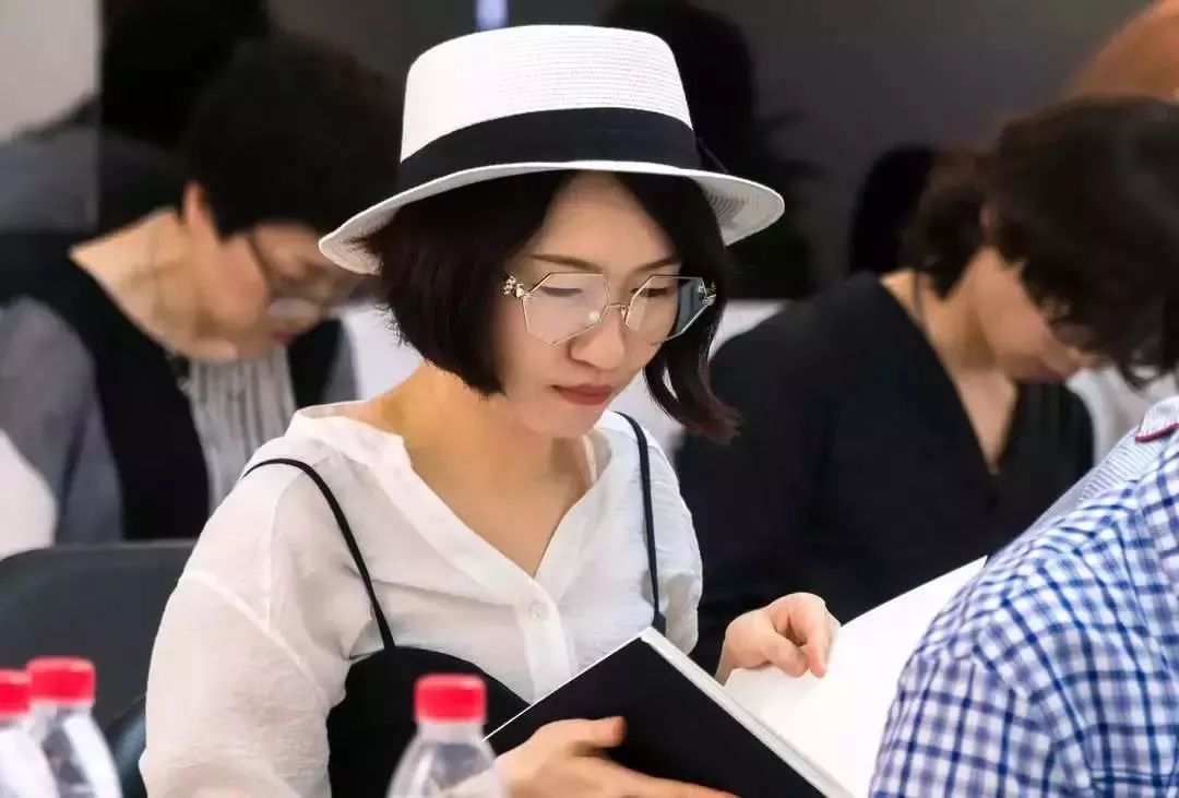 中国之光！UR开店开到英国伦敦！创下快时尚品牌神话