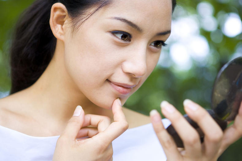 不失真的化妆镜,化妆镜怎么选才真实清晰