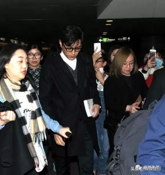 靳东骑行一万公里原话,靳东说自己要骑行一万公里