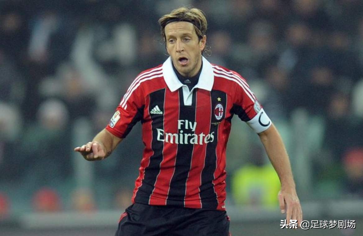 2015世界足坛最佳11人,世界足坛选出的最佳11人阵容