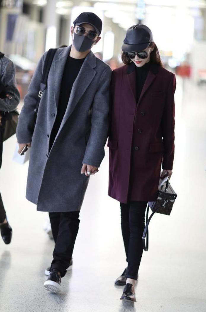 唐嫣罗晋红毯穿搭,唐嫣罗晋机场穿搭情侣款满满cp感