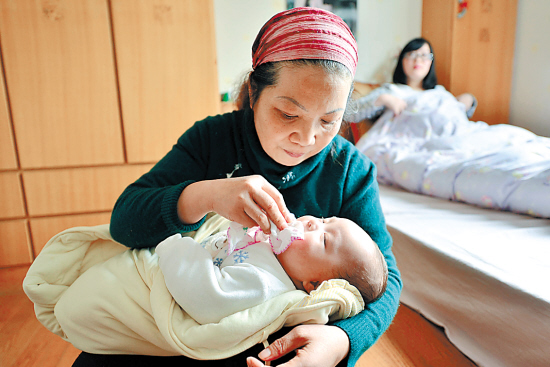 坐月子回娘家有什么风俗讲究,为啥生完小孩以后不能让别人去家