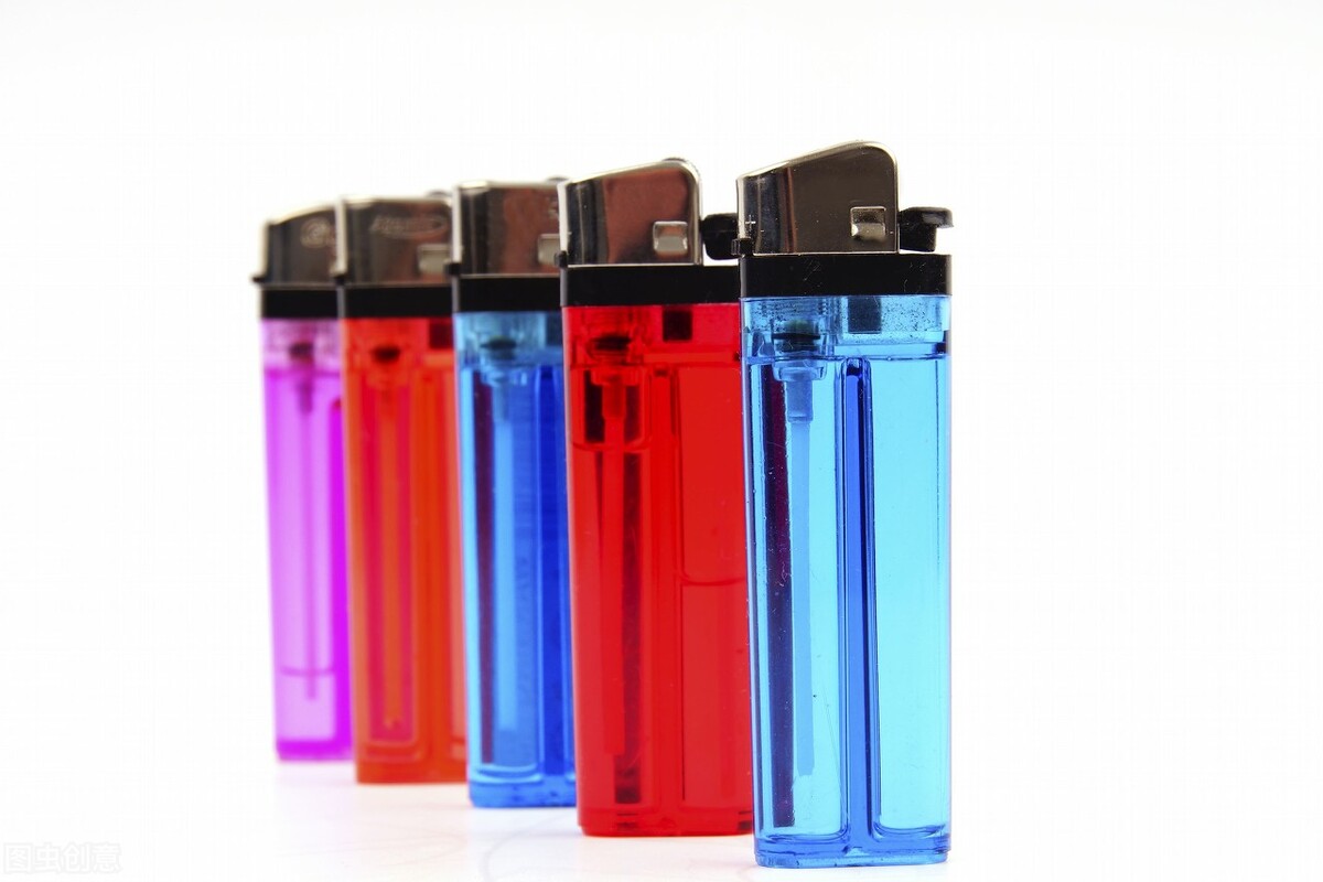 全世界打火机中国制造,老美抽中国烟