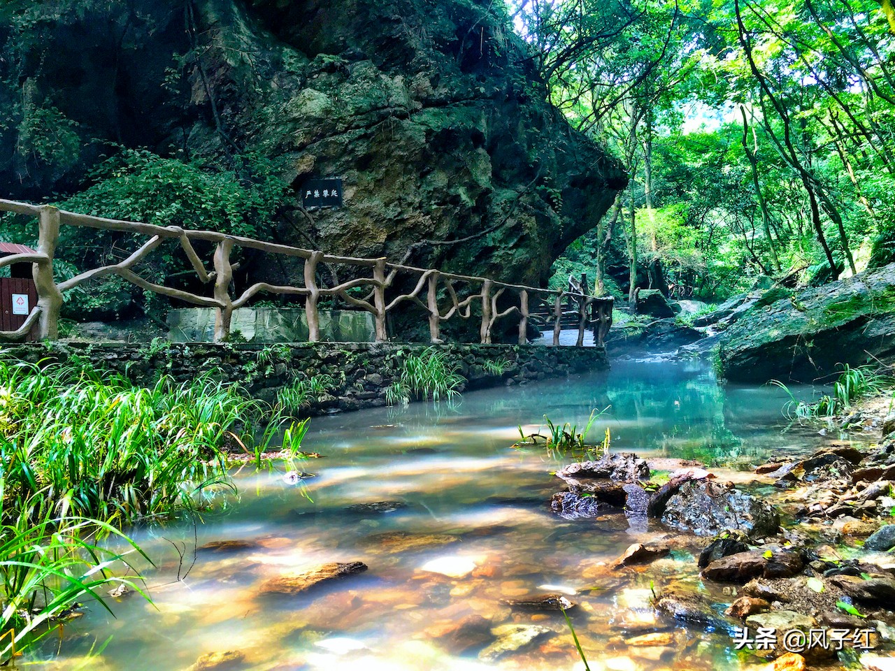 湖北网红玻璃水滑道多少钱,玻璃漂流武汉