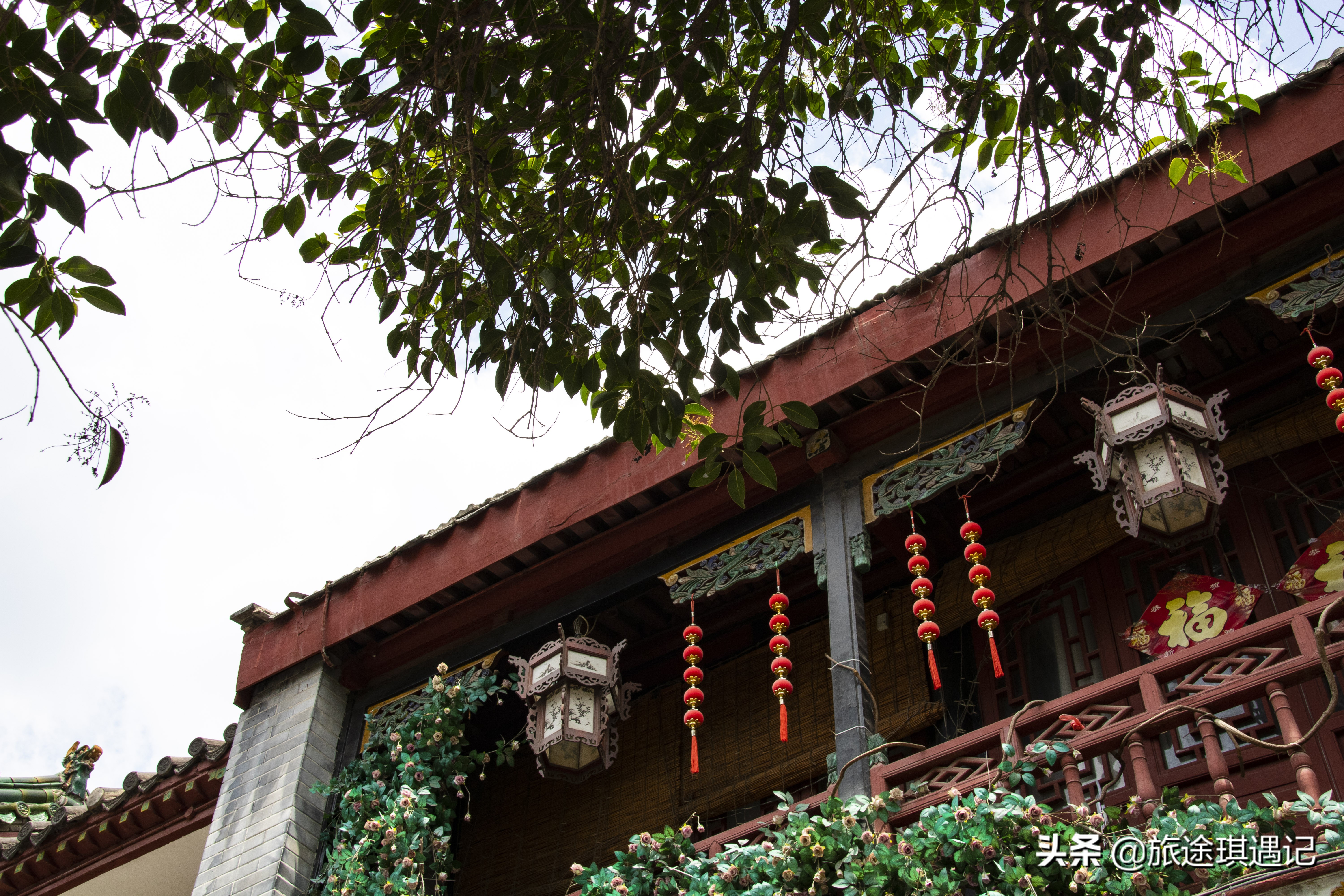 开封真正的千年老街,随着商业化入侵,老书店能否战胜铁板鱿鱼?