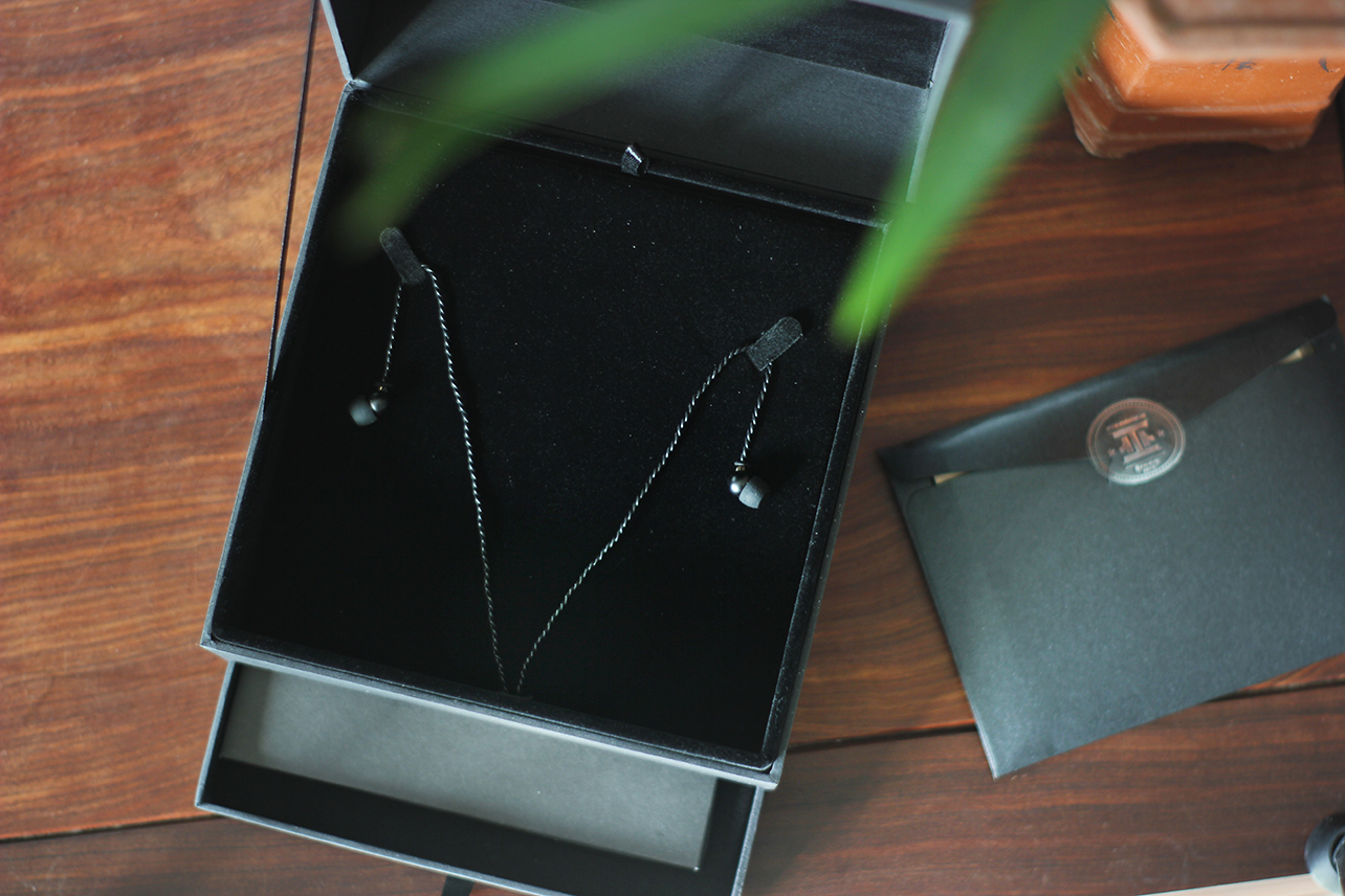 仪式感满满的平价耳机,精致耳机高级感