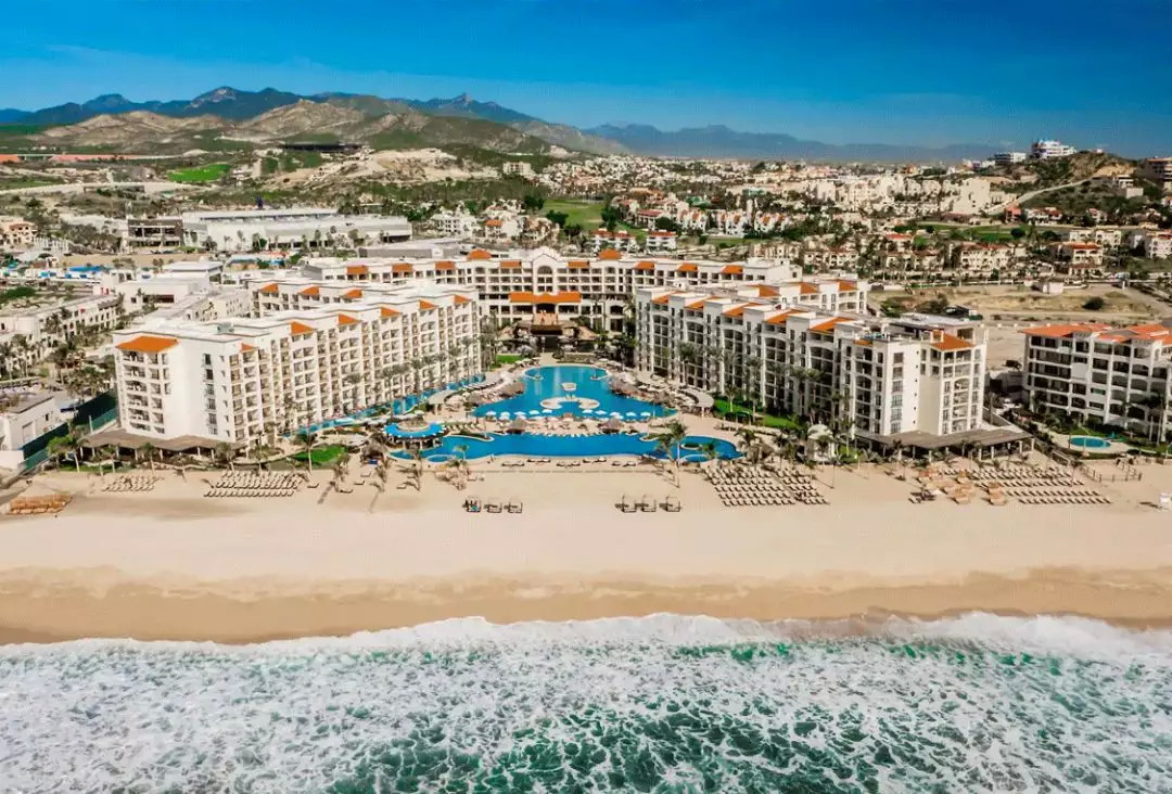 为什么rihanna那么火,rihanna副业赚多少钱