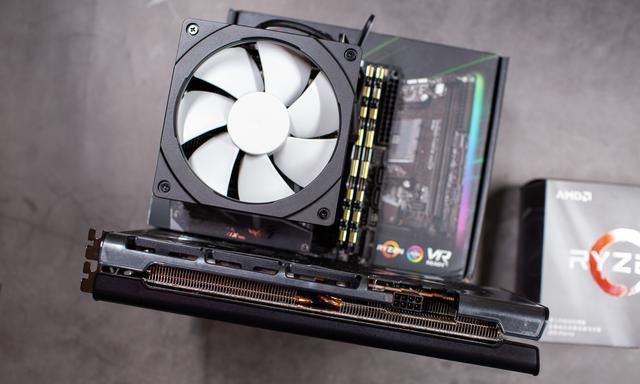 AMDYES！3500X+5600XT的ITX小钢炮你们满意吗？