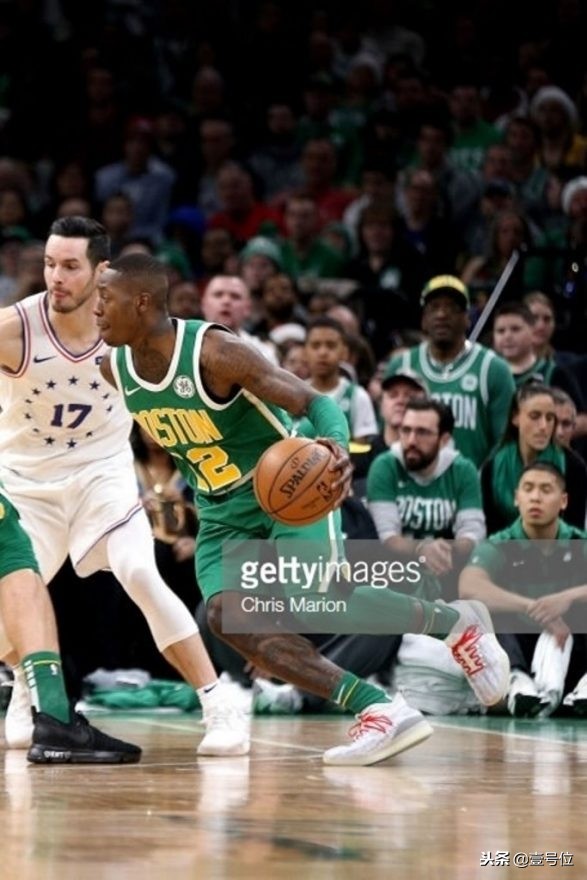 2018年圣诞大战詹姆斯穿的球鞋,2018年都有哪些经典球鞋