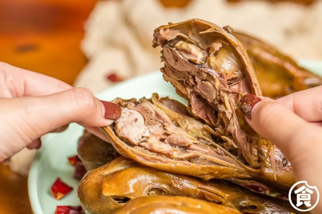 一天卖300只烧鹅,一天只卖400个卷饼