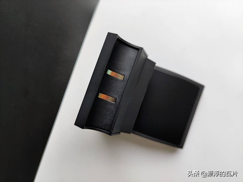 显示器挂灯的正确方法,显示器挂灯白天有用吗