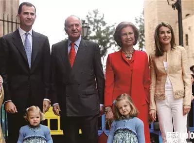 西班牙最穷王室人设崩塌一地鸡毛,最穷王室