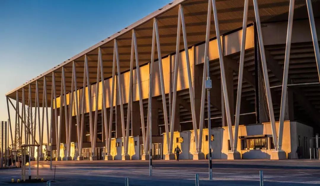 与地脉相契的建筑|德国弗莱堡欧罗巴公园足球场正式开放/HPP