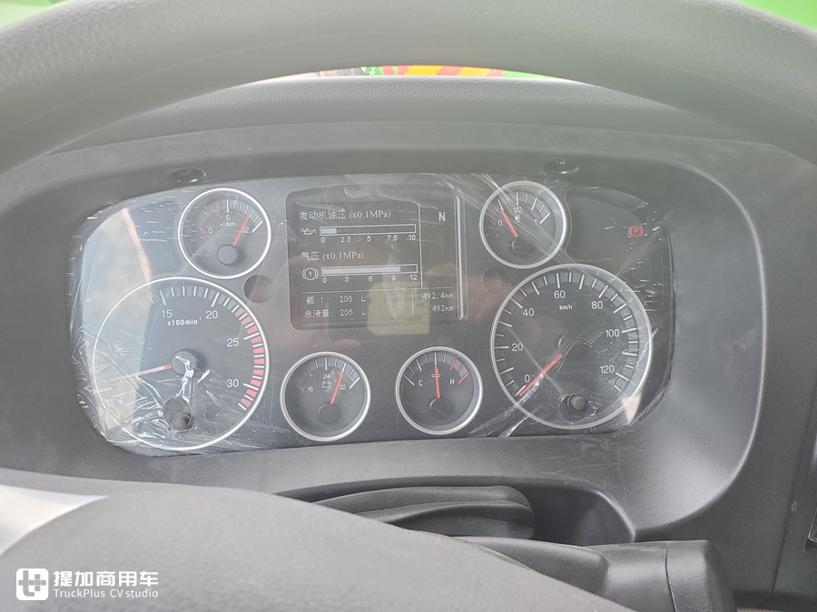 豪沃新款tx7配置,豪沃tx7290马力7.8米底盘多少钱