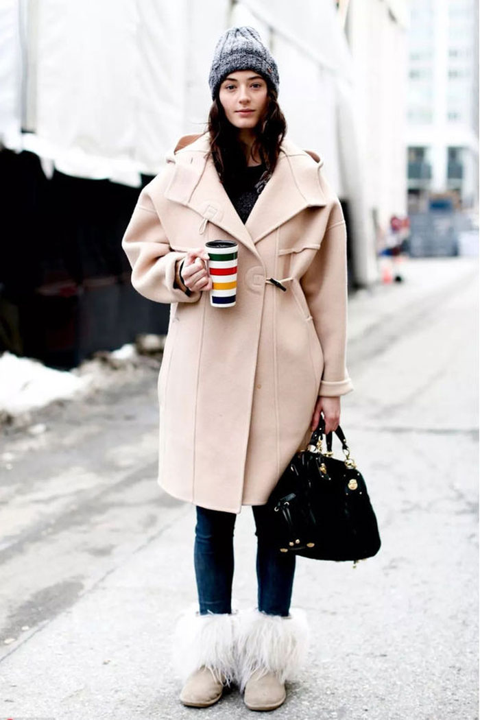 脚骨大适合穿哪种鞋,脚大的女生怎么穿鞋显脚小