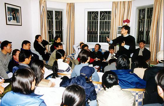 商业大佬马云任正非,任正非马云刘强东创业路上