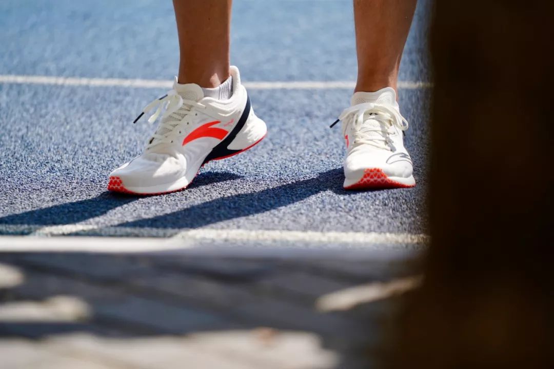 最有竞速感的跑鞋,又好看又强的竞速跑鞋
