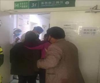 7小时手术拯救12岁少年割断肌腱，疫情之下，许你未来