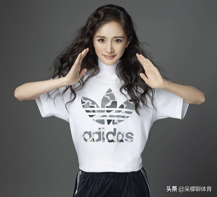 黄圣依关晓彤照片,明星也追星杨紫赵薇