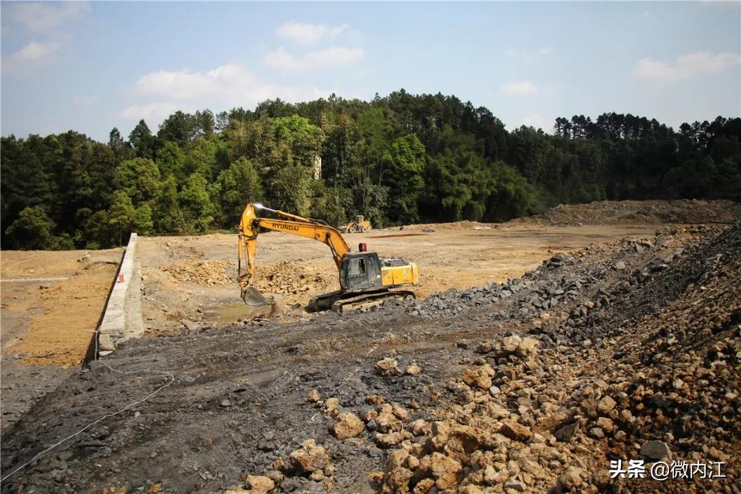 内江新足球运动场,内江开放的足球场