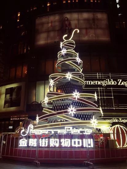 股市荒诞剧：1.2亿股民的辛酸与无奈