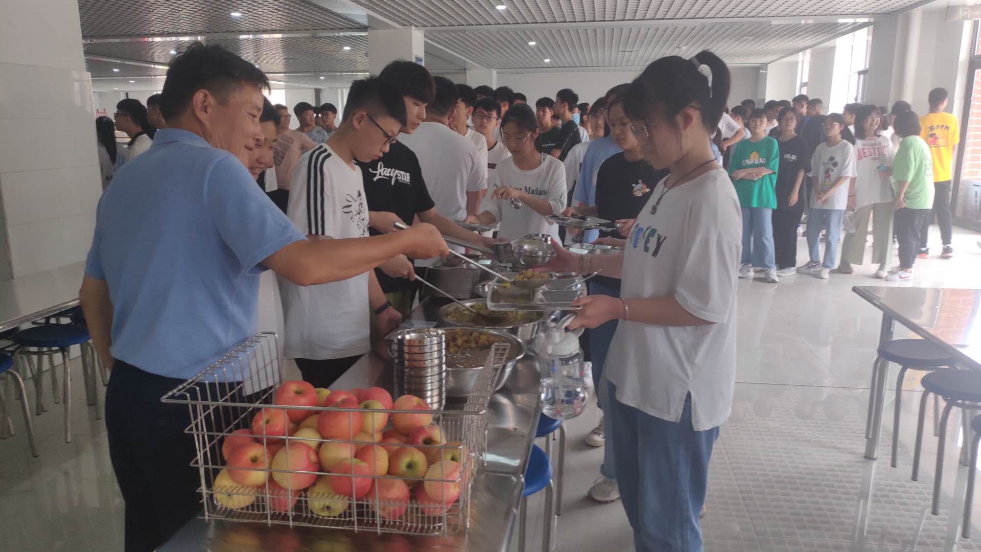 中考生看过来，来这里成就最好的自我——选择临沂三中，无悔一生