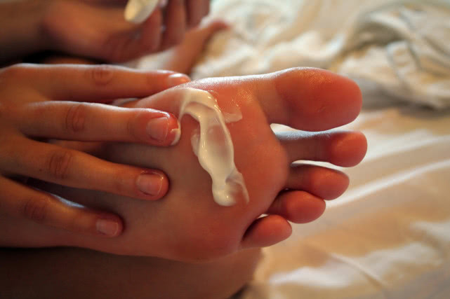 “大病来前，脚先知”，若是你的脚部有这6个表现，或是大病信号