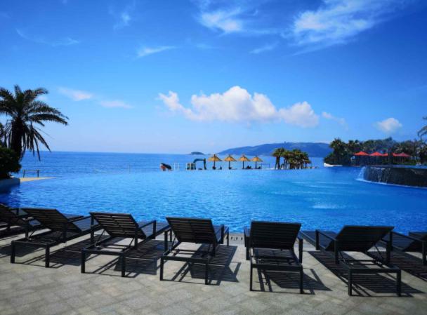 惠州海边酒店无边际泳池,惠州无边泳池民宿