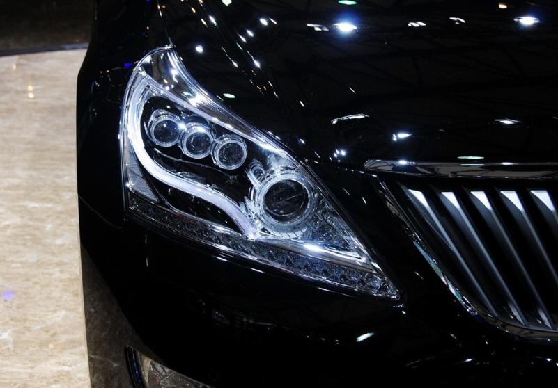 雅科仕和奔驰很像的一款车,奔驰雅科仕商务车