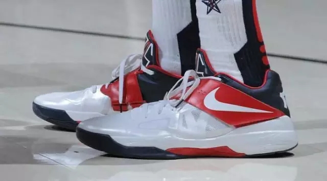 杜兰特受伤的脚为什么那么瘦,杜兰特的脚大了一些