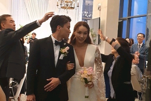 裴允静第一任丈夫,produce101李栋旭和裴允静