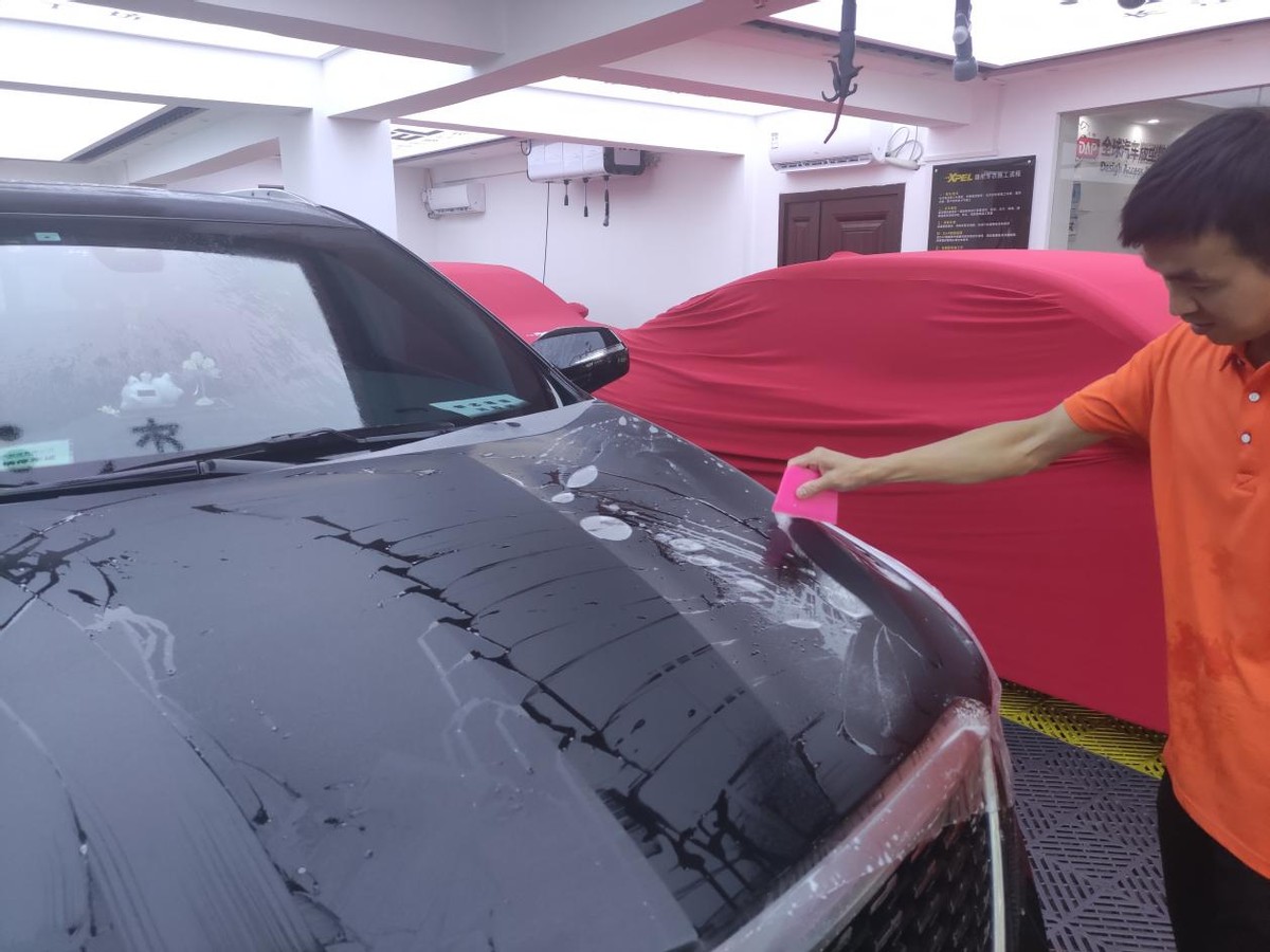 凯迪拉克suv全部车型xt5尺寸多大,皇冠陆放suv和凯迪拉克xt5怎么选