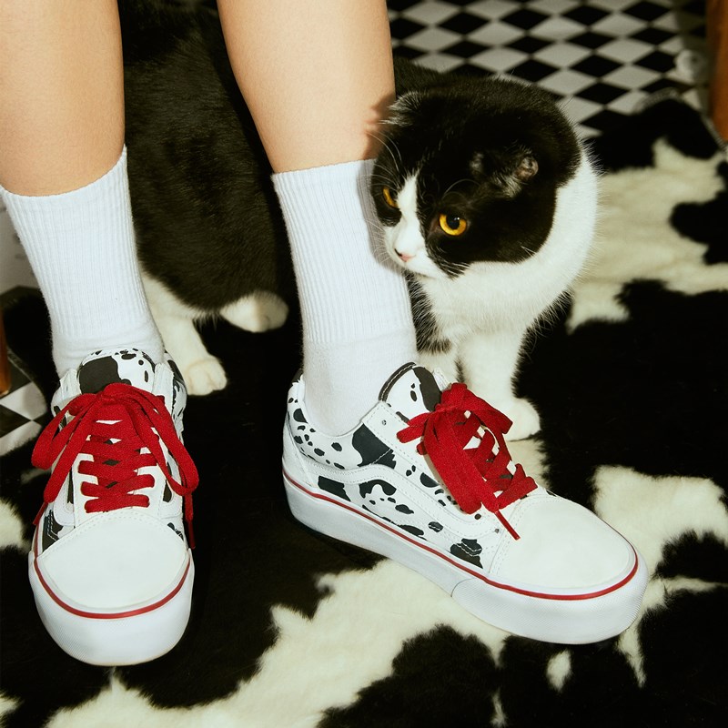 vans蓝色动物纹,vans棋盘格新年款