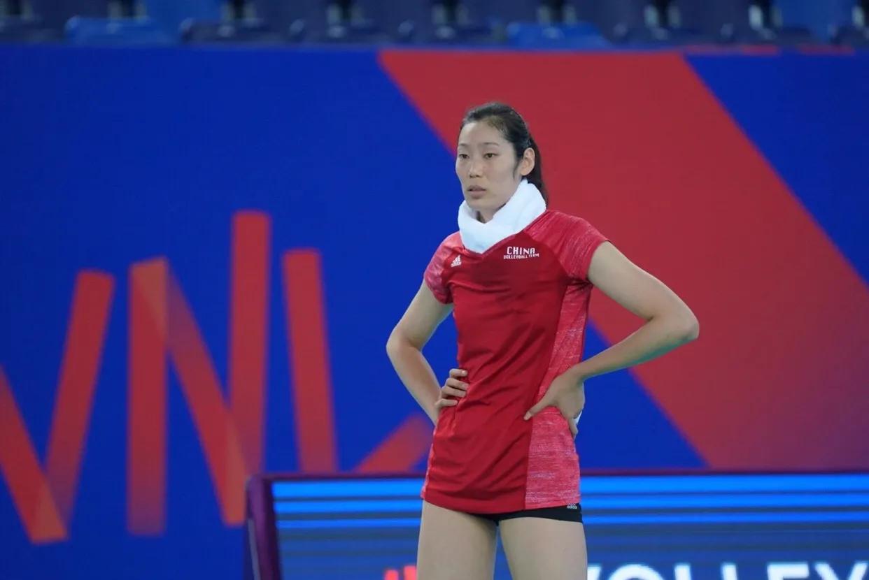 朱婷腹肌秒杀国足视频,朱婷秀腹肌争议