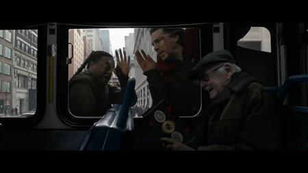 斯坦李老爷子在漫威里客串镜头,送别斯坦李漫威之父的客串合集