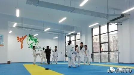 南阳完全中学校长,南阳市第一完全学校东大门图片
