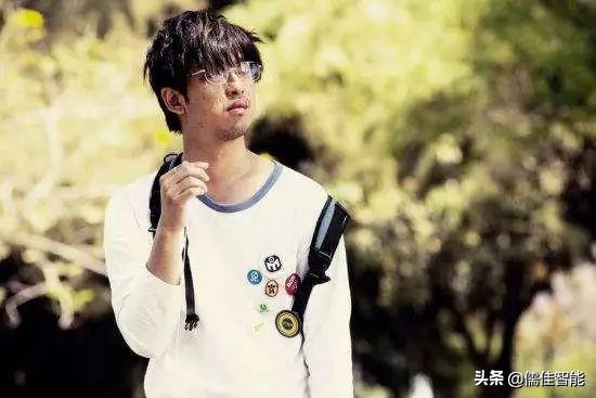 宅男一年不出门,宅男怎么度过一天24小时