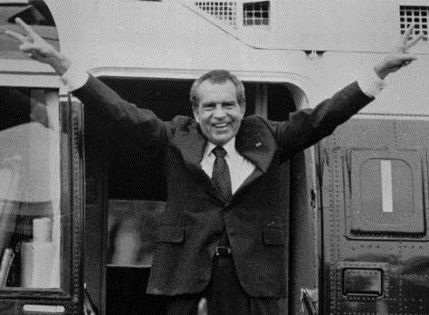 拍照比v是什么意思,拍照比剪刀手的一般是什么人